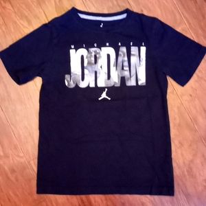 Nike Jordan short sleeve tee sz medium 10/12